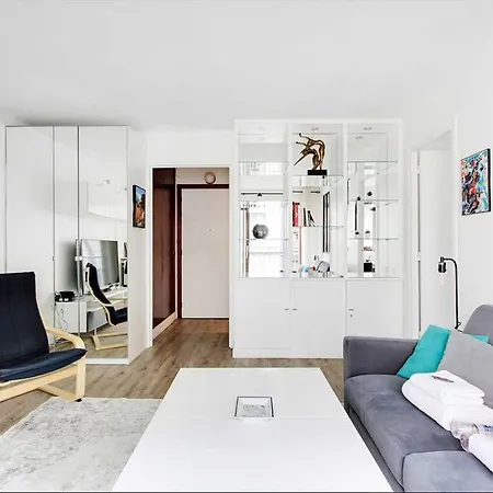 Apartment Cozy Studio In The Heart Of
